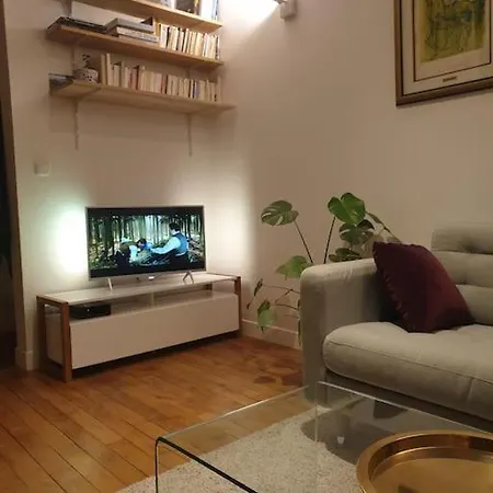 아파트 La Campagne A Deux Pieces 42m2 파리